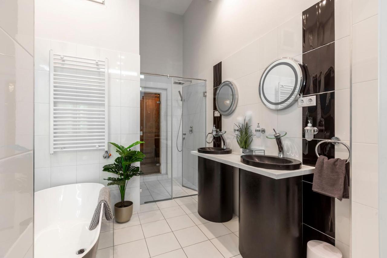 Luxurious & Spacious Downtown Residence In Liszt Ferenc Square Budapeşte Dış mekan fotoğraf